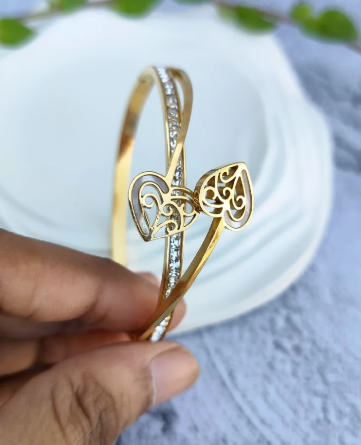 Radiance Heart Cuff - Image 3