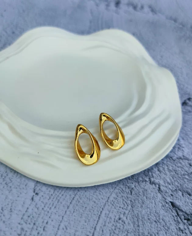 anti-tarnish-earrings