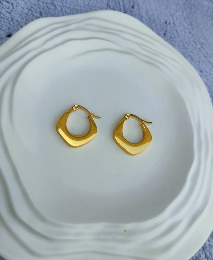 anti-tarnish-gold-plated-earrings